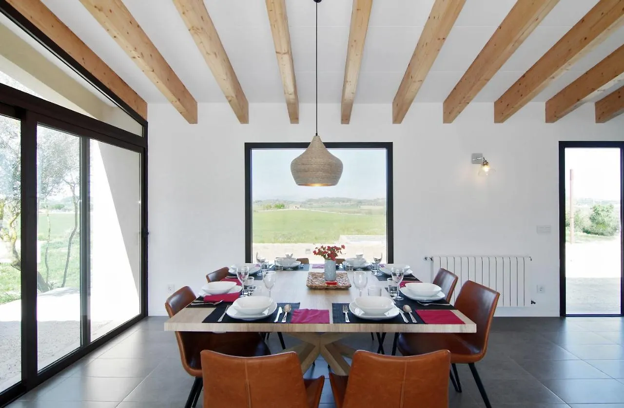 Canat, Casa Ecologica Villa Sineu