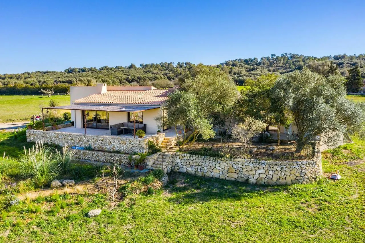 Canat, Casa Ecologica Villa Sineu