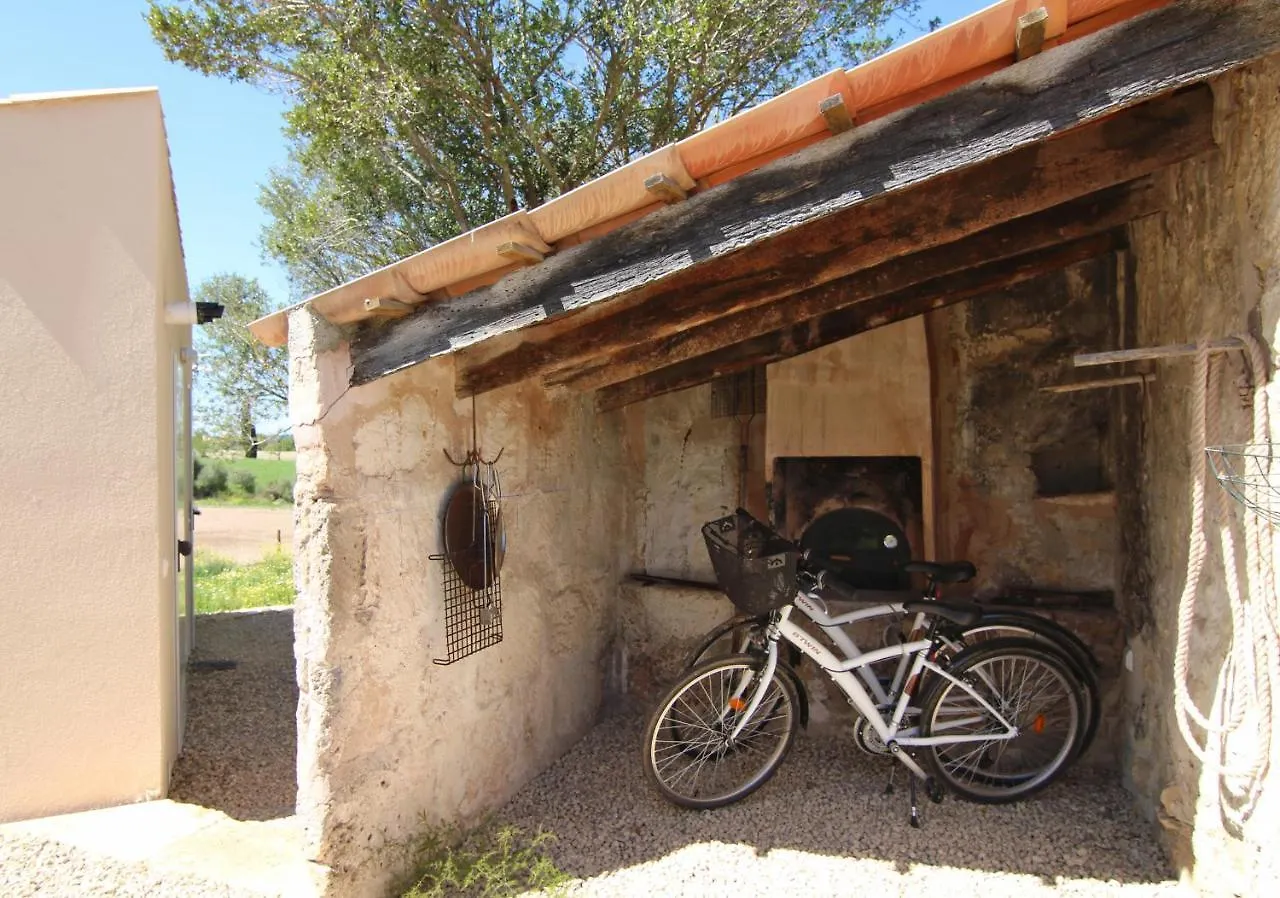 Canat, Casa Ecologica Villa Sineu